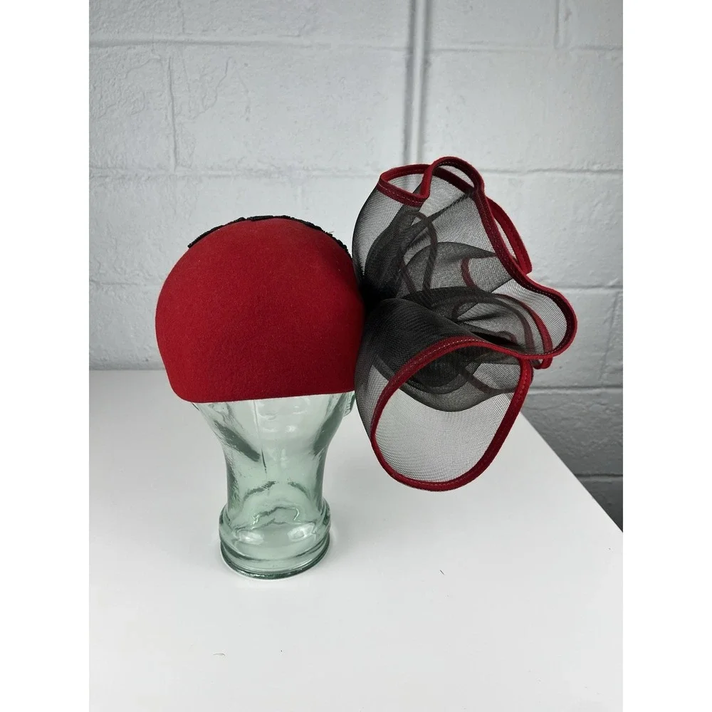 VINTAGE Red Black Fascinator Cocktail Hat Sequin Beaded Leaves Church Hat Wool